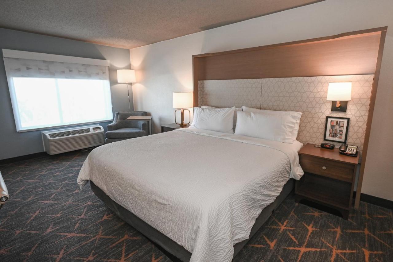 Holiday Inn Cleveland-Mayfield By Ihg Eksteriør billede