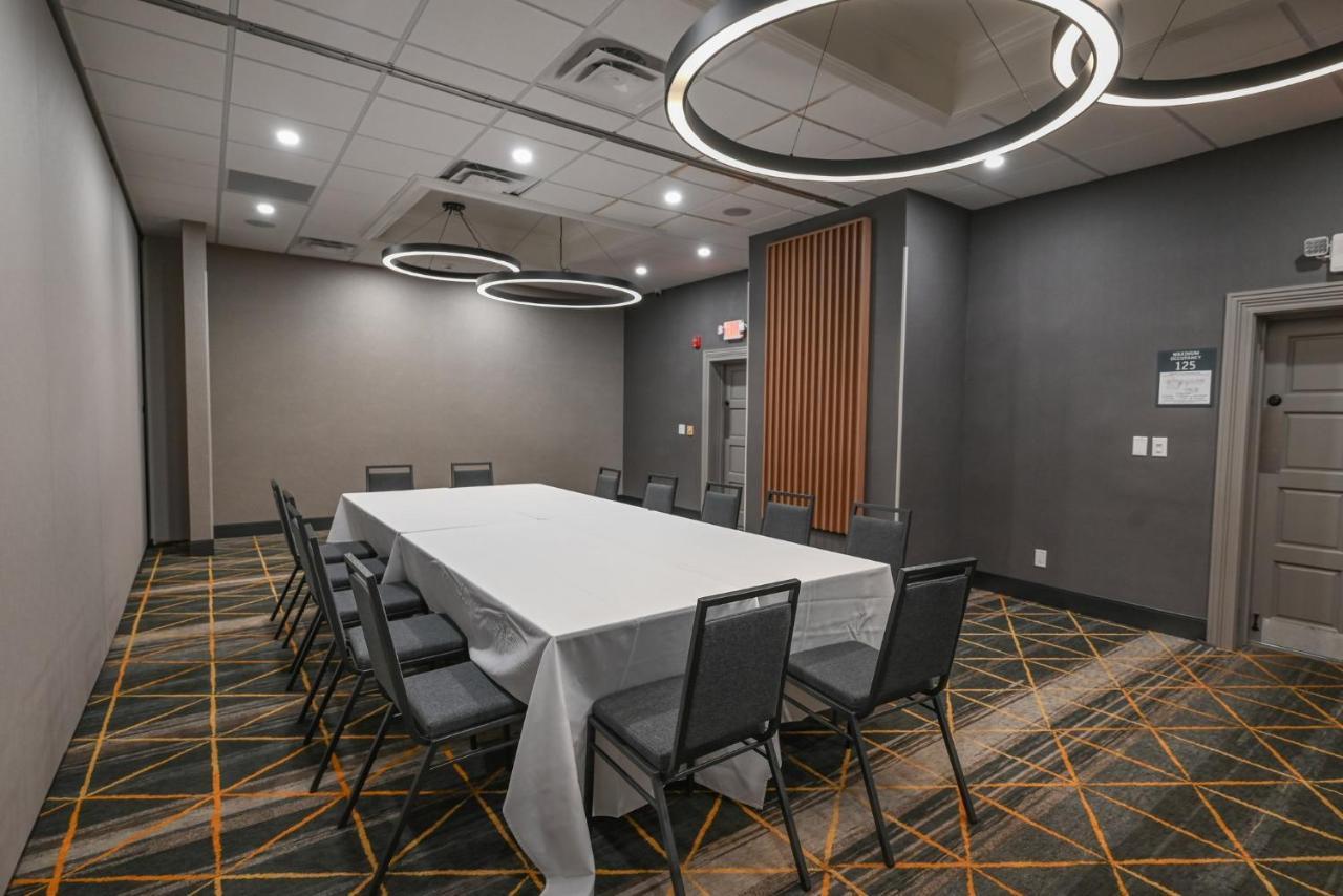 Holiday Inn Cleveland-Mayfield By Ihg Eksteriør billede