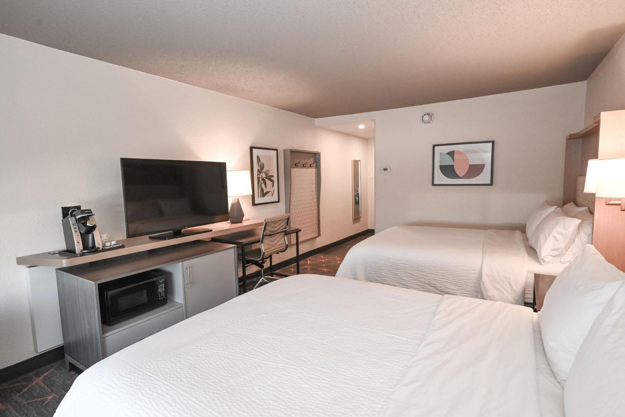 Holiday Inn Cleveland-Mayfield By Ihg Eksteriør billede
